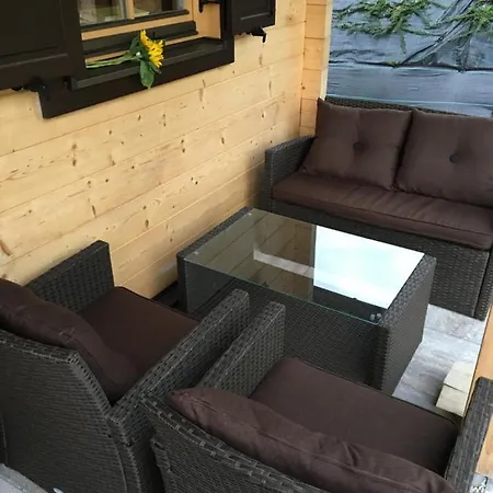 Loghouse Brunka - Escape From Life On A Highway Gornja Radgona