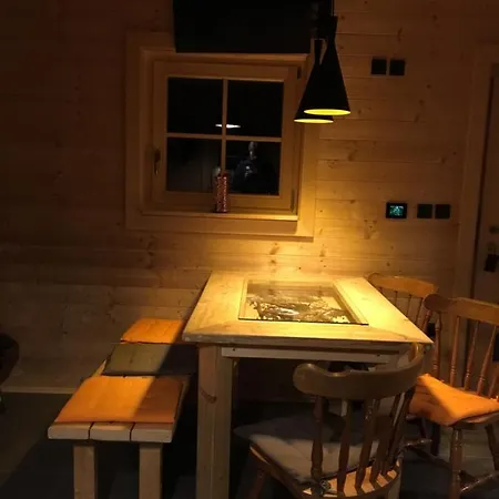 Дом отдыха Loghouse Brunka - Escape From Life On A Highway Горня-Радгона