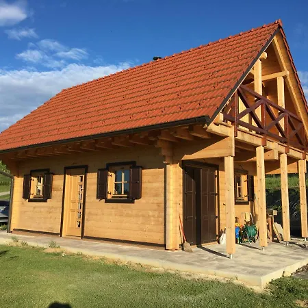 Loghouse Brunka - Escape From Life On A Highway Casa vacanze