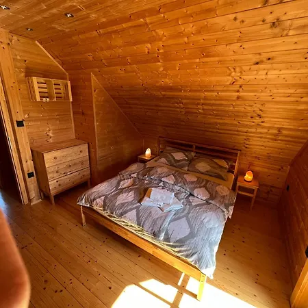 Loghouse Brunka - Escape From Life On A Highway Dom wakacyjny *