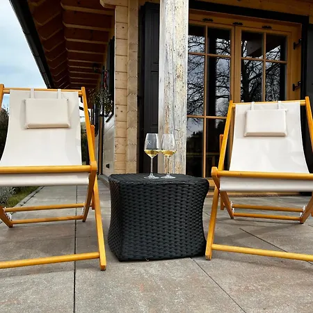 Casa vacanze Loghouse Brunka - Escape From Life On A Highway *