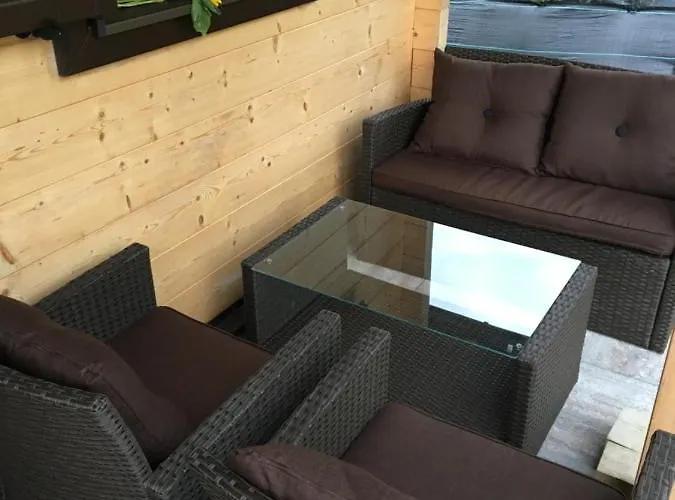 Loghouse Brunka - Escape From Life On A Highway Gornja Radgona