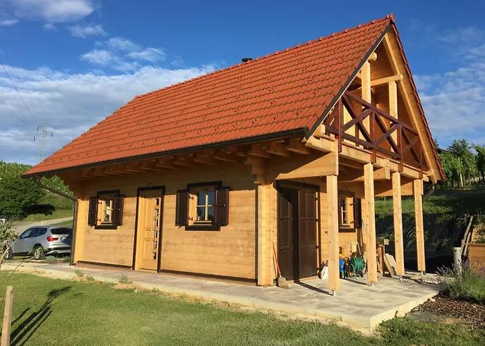 Loghouse Brunka - Escape From Life On A Highway Vikendica